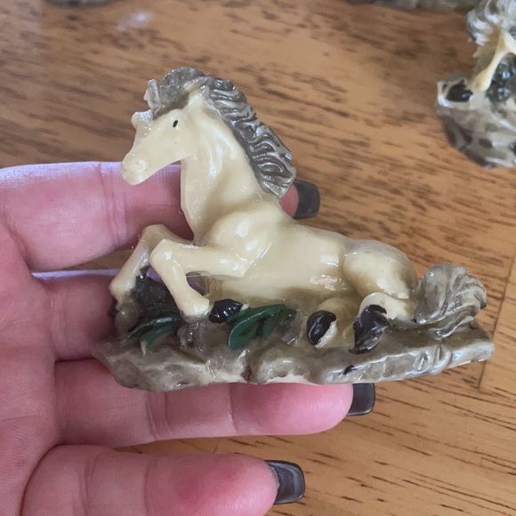 Symbol of happiness 8 horses figurines - Picture 6 of 7